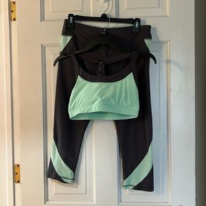 Avia sports bra and fitness leggings set